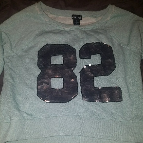 Sweatshirt - Picture 2 of 3